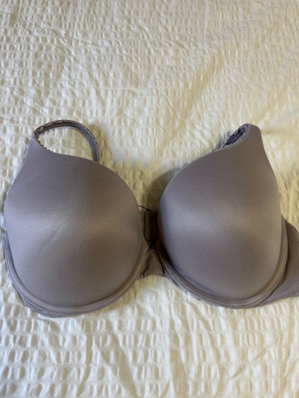 BOGO FREE Victoria’s Secret Body By Victoria Underwire VS Bra Bundle 38C - Picture 7 of 12